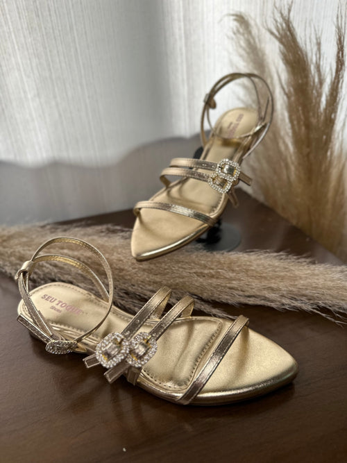 Rasteira Dourada Glam Pedraria – Seu Toque Shoes